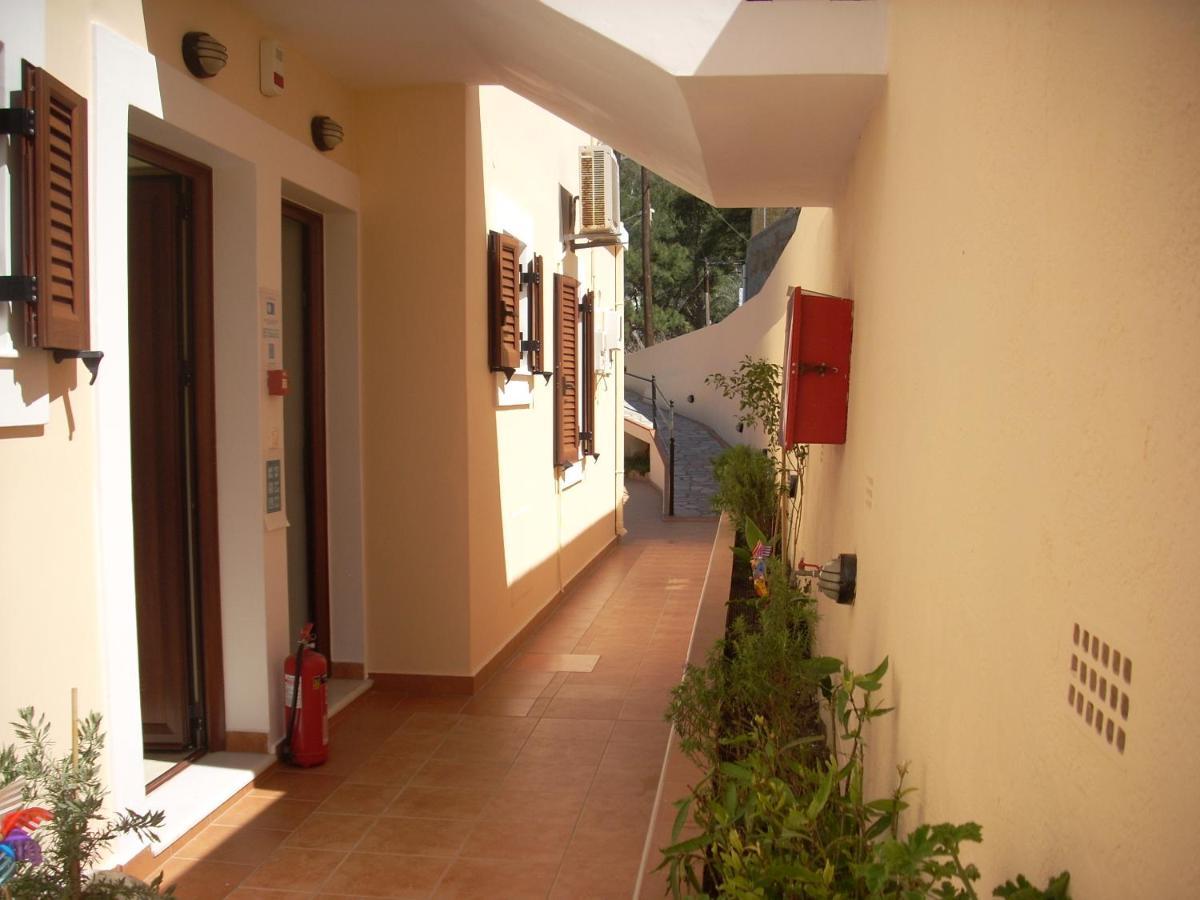 Myrties Boutique Apartments Bagian luar foto