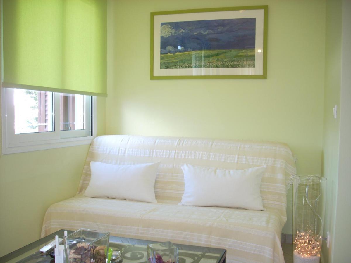Myrties Boutique Apartments Bagian luar foto