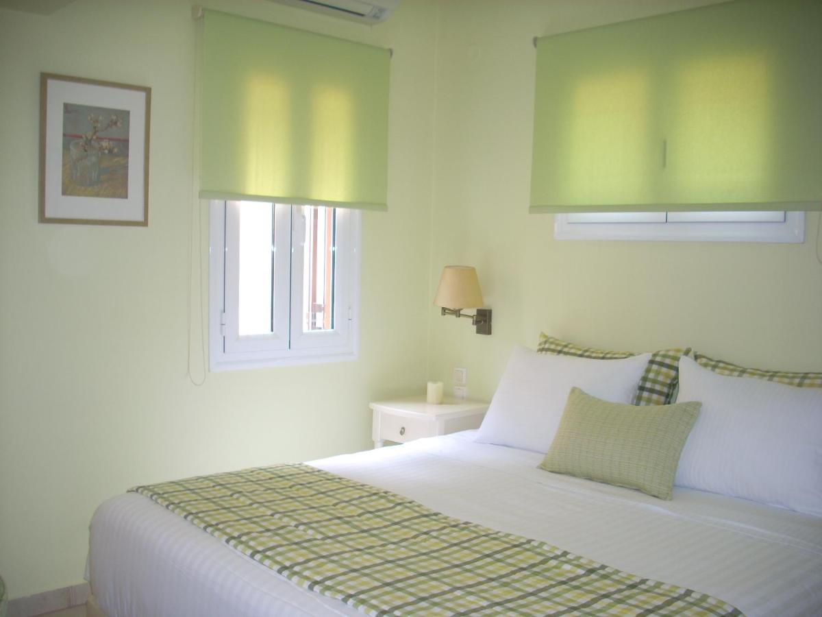 Myrties Boutique Apartments Bagian luar foto