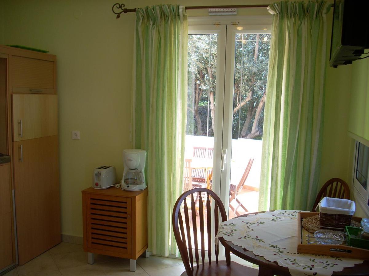 Myrties Boutique Apartments Bagian luar foto